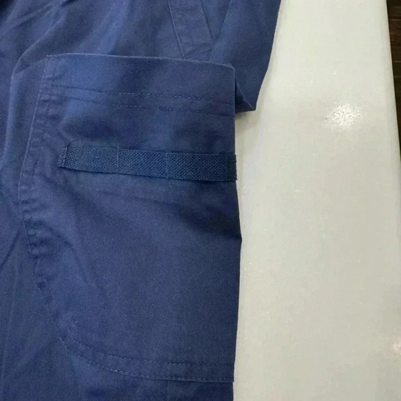 Butter-soft stretch scrub pants & top set. Navy size XS - Picture 11 of 12